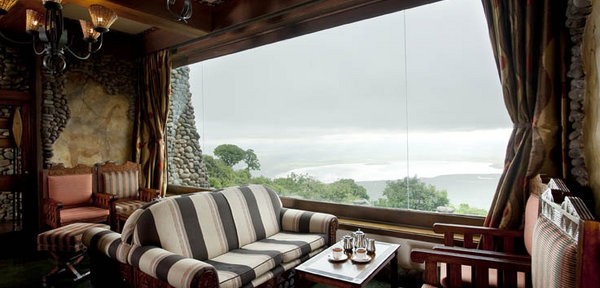 NGORONGORO-SERENA-LODGE-LOUNGE